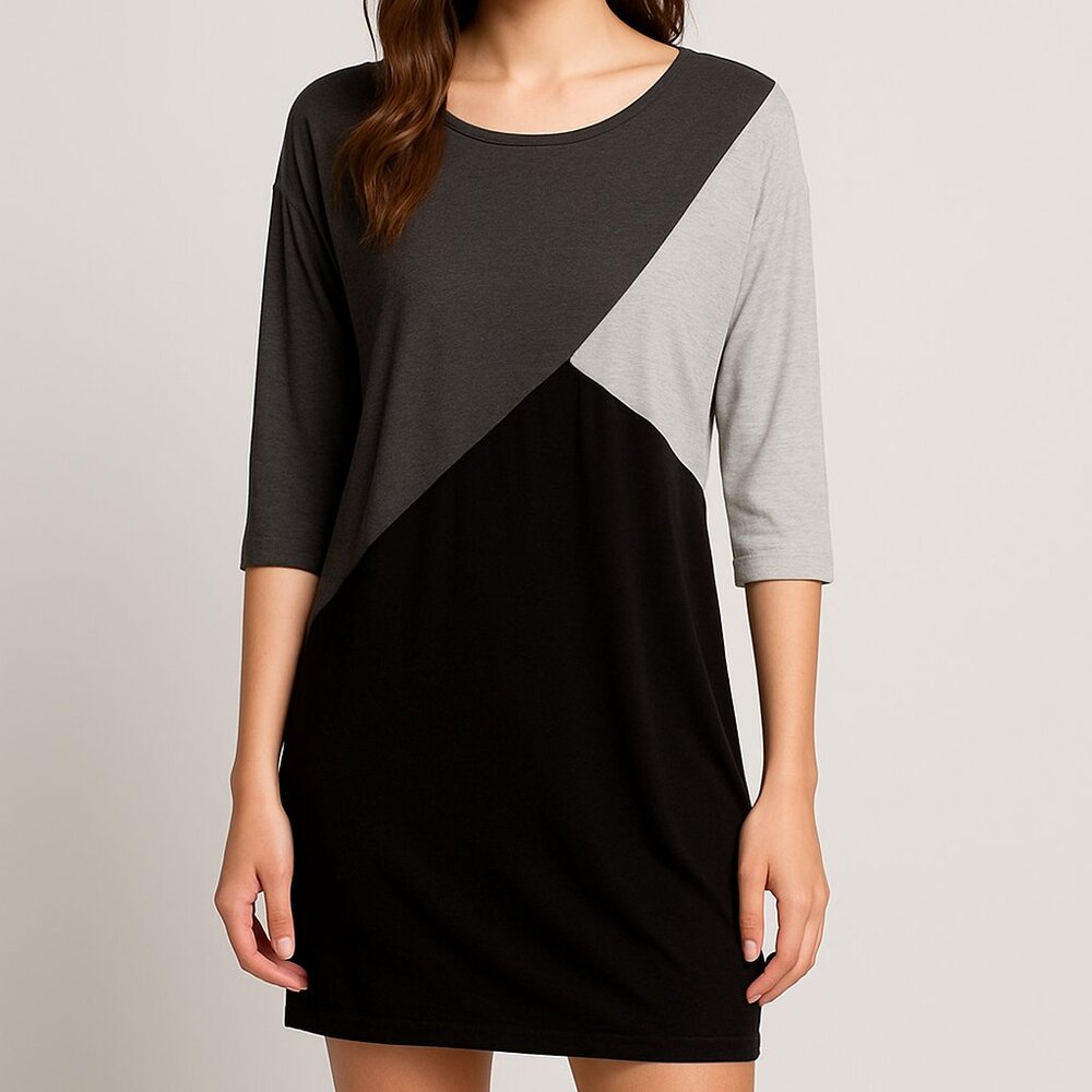 One Clothing Gray, Black, and‎ Cream Colorblock Top